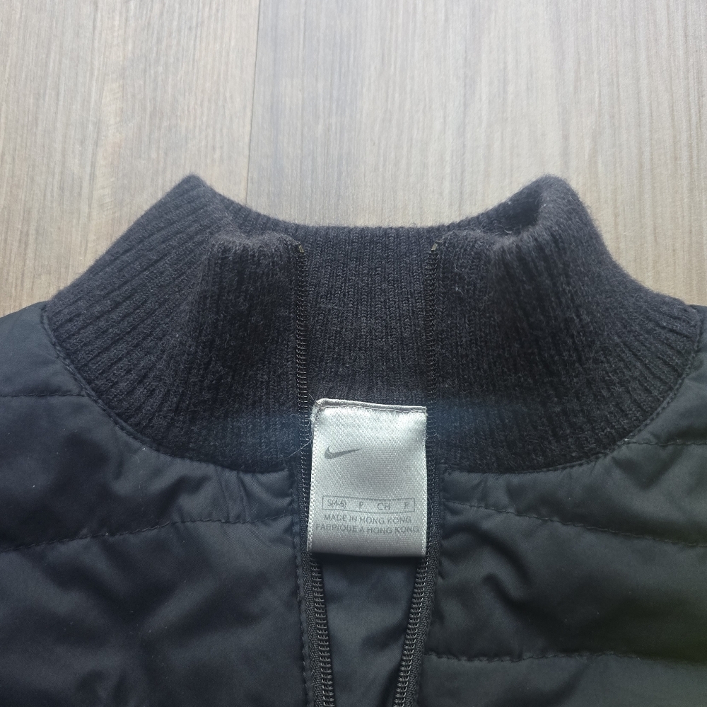 Nike Black Puffer Jacket with Quilted Design wool back - Picture 10 of 11